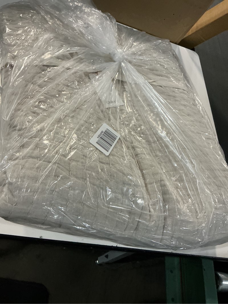 Condition photo showing Good Condition for european linen cotton stitch quilt color: natural size: king/cal king