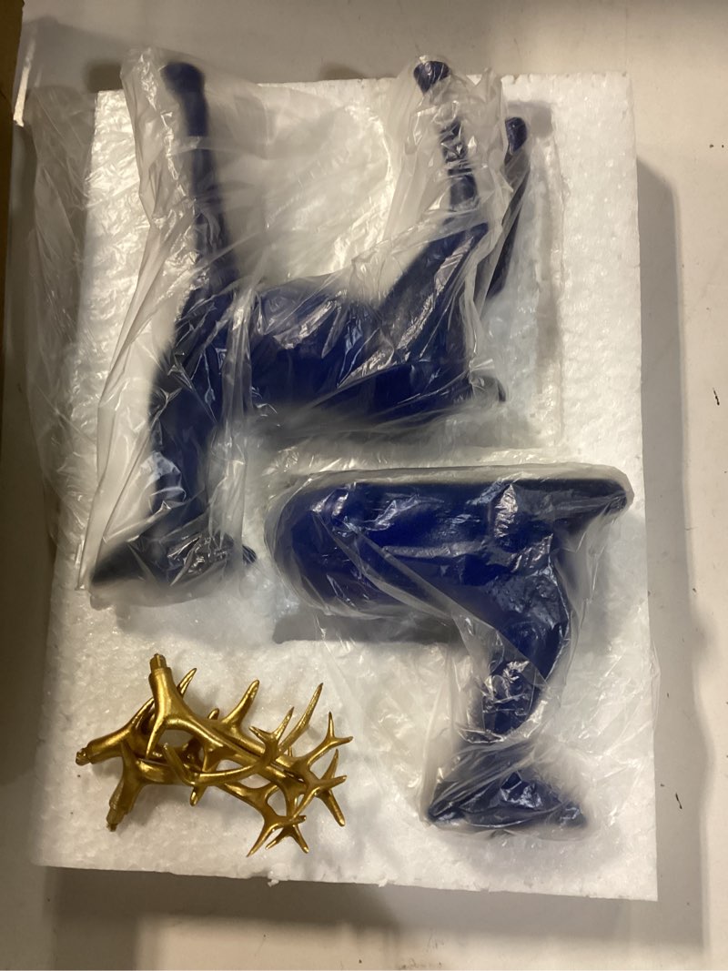 Condition photo showing New/Like New for XMGZQ 2 Pack Resin Christmas Reindeer Figurines Deer Statues Elk Sculpture Deer Ornaments for Living Figurine Statues TV Cabinet Home Office Wine Cabinet Decoration (Blue)