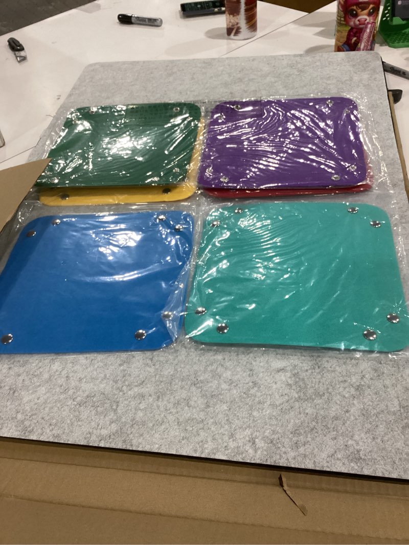 Condition photo showing Good Condition for becko us 1000 piece jigsaw puzzle board with 6 sorting trays & felt cover, foldable puzzle mat with auxiliary lines for puzzle storage saver, lightweight & portable, for 1000 pieces jigsaws puzzles