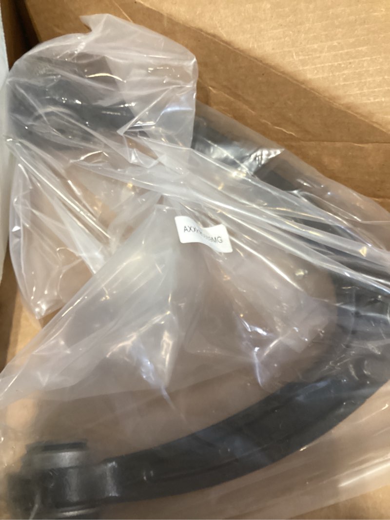 Condition photo showing New/Like New for moog rk80669 front left upper suspension control arm and ball joint assembly for chevrolet silverado 1500