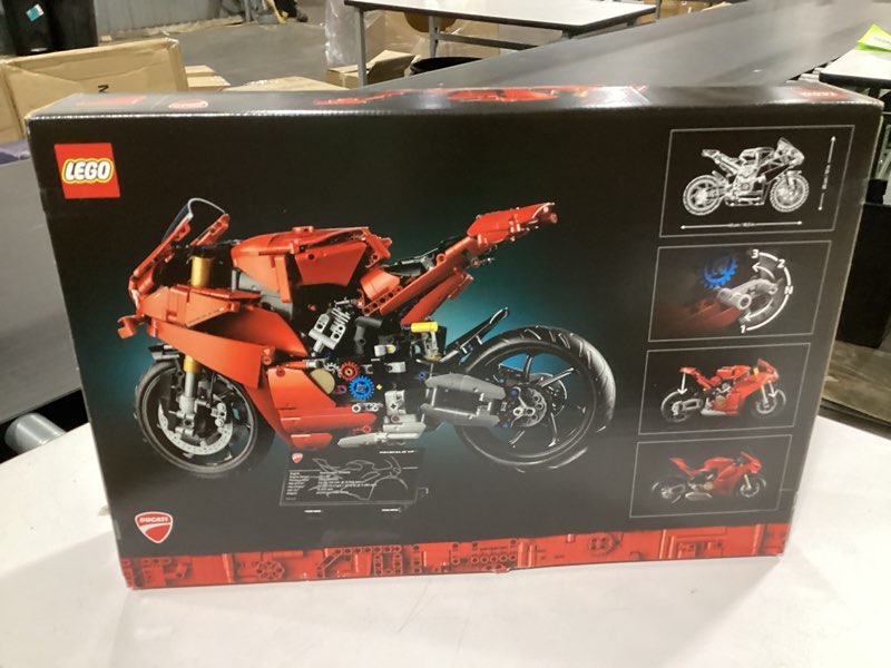 Condition photo showing Good Condition for LEGO Technic Ducati Panigale V4 S Motorcycle Toy - Building Set for Adults, Men & Women, Ages 18+ - Gift for Birthdays - 42202
