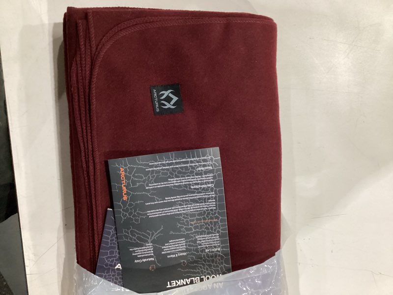 Condition photo showing Good Condition for arcturus military wool blanket - 4.5 lbs  warm  thick  washable  large 64  x 88  - great for camping  outdoors  sporting events  and survival kits (wine)