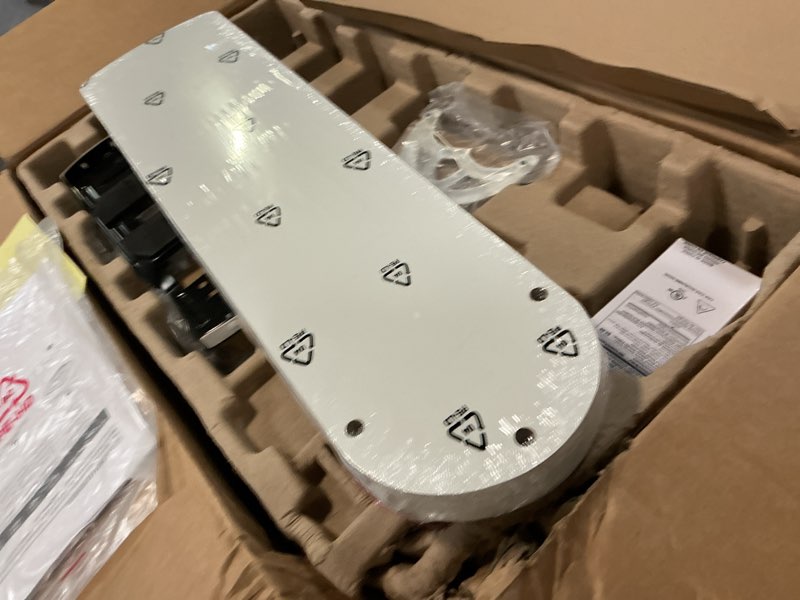 Condition photo showing Good Condition for harbor breeze armitage 52-in white with white/washed oak blades led indoor flush mount ceiling fan with light (5-blade)