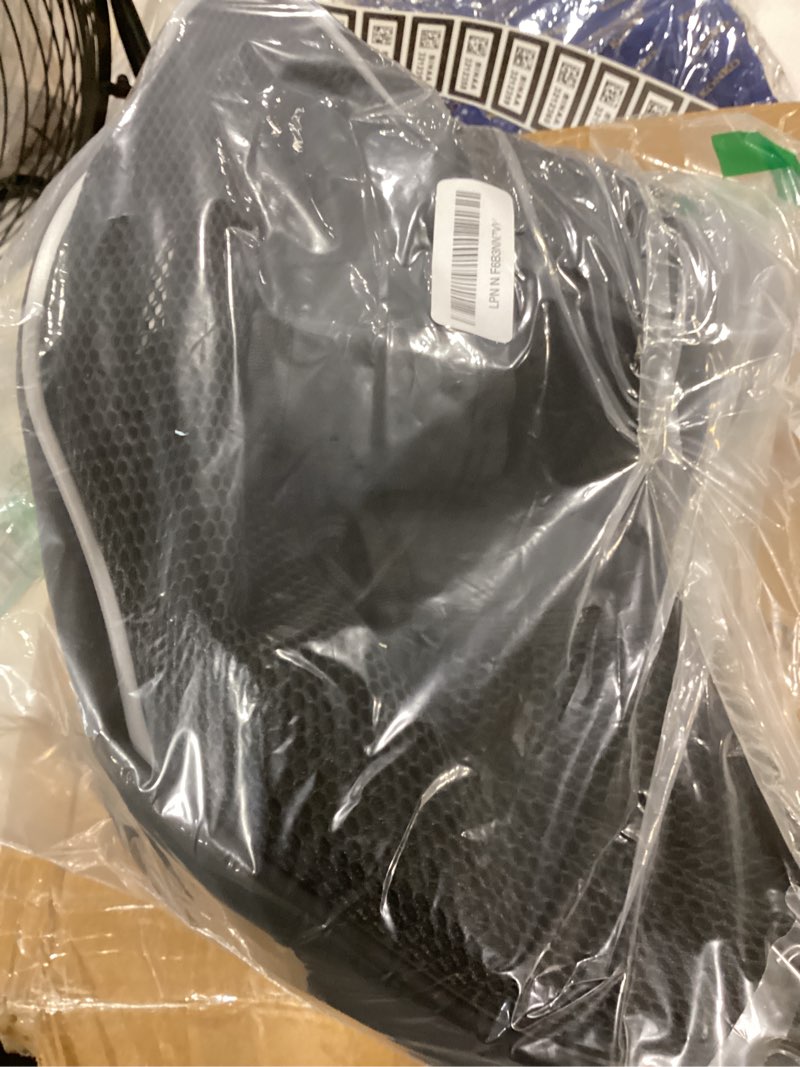 Condition photo showing Good Condition for yudodo pet sling carrier for 5-9 lbs small dogs & cats – hands-free puppy carrier with safety hook, large zipper pocket, soft breathable mesh, adjustable strap & reflective strip (black 3.0 m) medium (4.5-9lbs) black 3.0 max (bottom support)