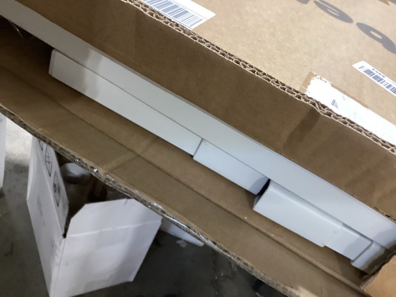 Condition photo showing Good Condition for babelio safety gate door fits for stairs, narrow and wide doorways with auto close, easy install, no drilling, pressure mounted for baby, child, pets, dog/puppy, 26''-40'', white white 30"tall 26"-40" wide