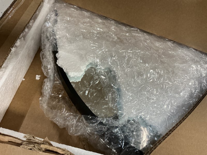 Condition photo showing Good Condition for americanflat 20x30 arched mirror - large hanging mirrors with durable frame - modern mirror for bathroom, bedroom, living room - mirrors for wall display and home decor - black black 30"l x 20"w aluminum arched mirror