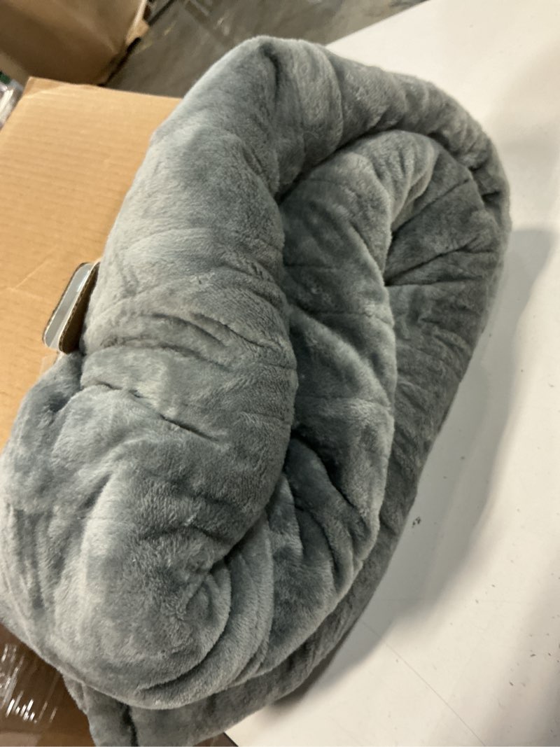 Condition photo showing As Is for Westinghouse Heated Blanket Queen Size, Soft Flannel to Sherpa Electric Blanket with 10 Heating Levels, 12 Hours Auto Off, Fast Heating Blanket, Machine Washable, 84x90 Inch, Light Grey Light Grey Queen Size 84*90"