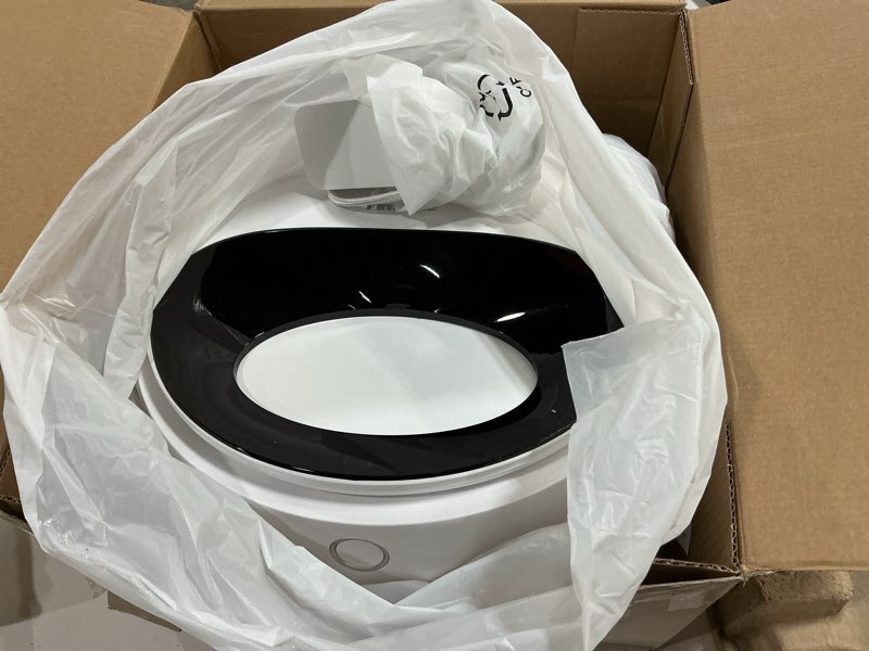 Condition photo showing Good Condition for petlibro automatic cat feeder wet food with stainless steel bowl, refrigerated auto cat feeder with semiconductor cooling, 3 fresh meals for 3 days, app-controlled pet food dispenser, easy to clean white feeder