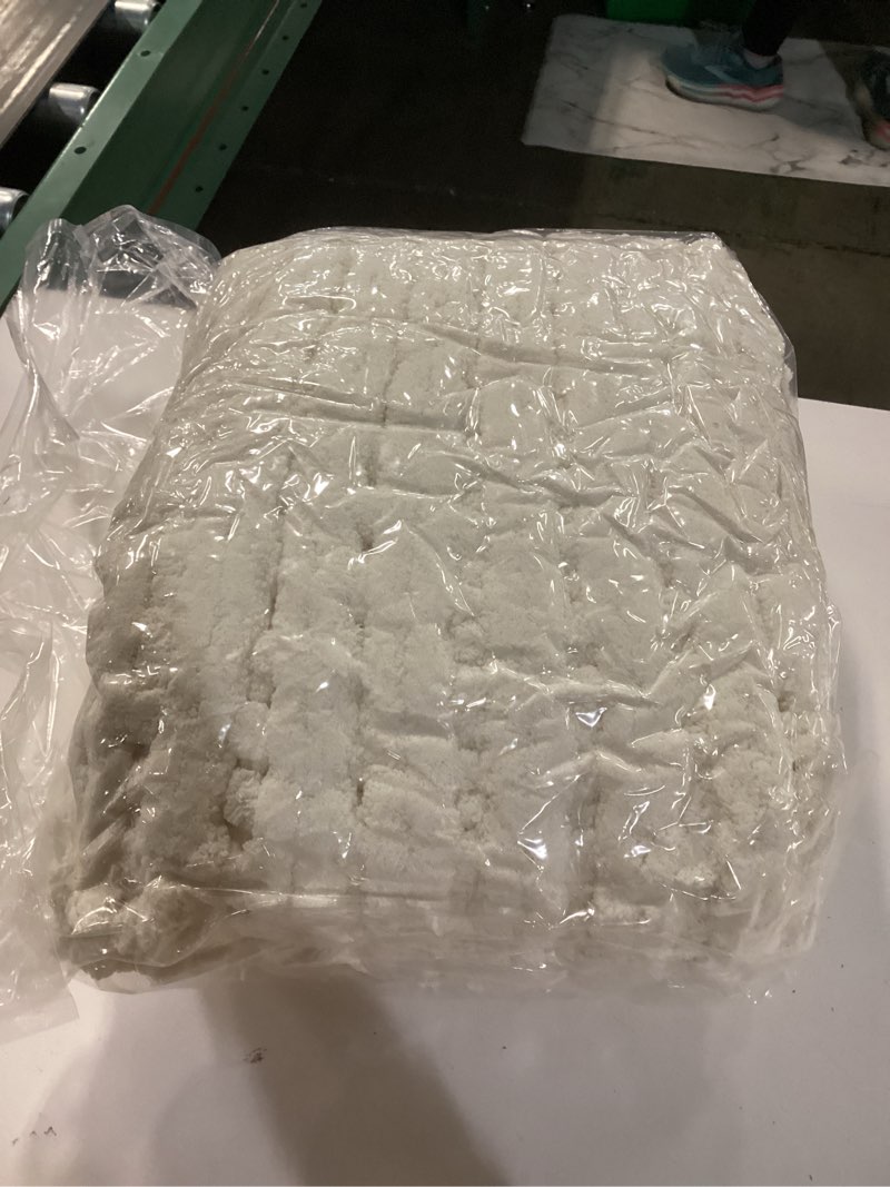 Condition photo showing New/Like New for chunky knit throw blanket, 50''*60'' knitted throw chenille yarn for bed couch, handmade cream crochet big thick blanket, machine washable cute comfy blanket for home decor cream white 50"x60"