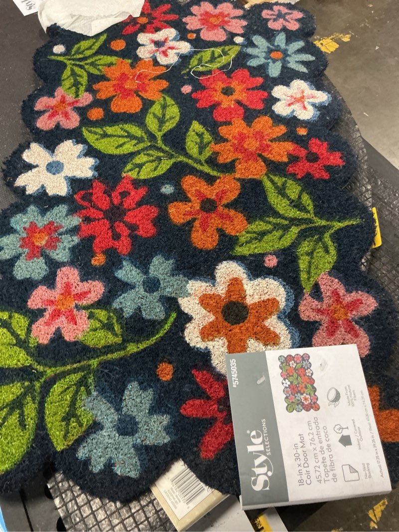 Condition photo showing Good Condition for style selections 1-1/2-ft x 2-1/2-ft natural coir/latex rectangular indoor or outdoor decorative summer door mat