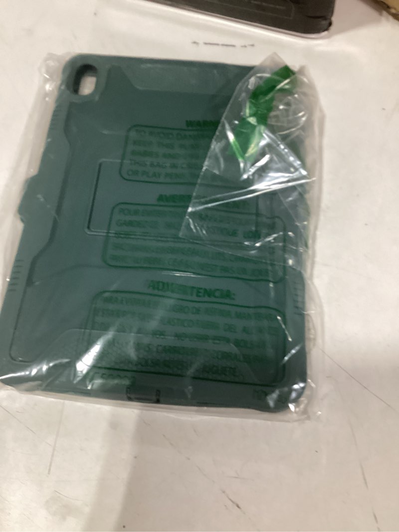 Condition photo showing Good Condition for Similar product Lainergie Case for 8in Tablet, Darke Green not like stock photo 