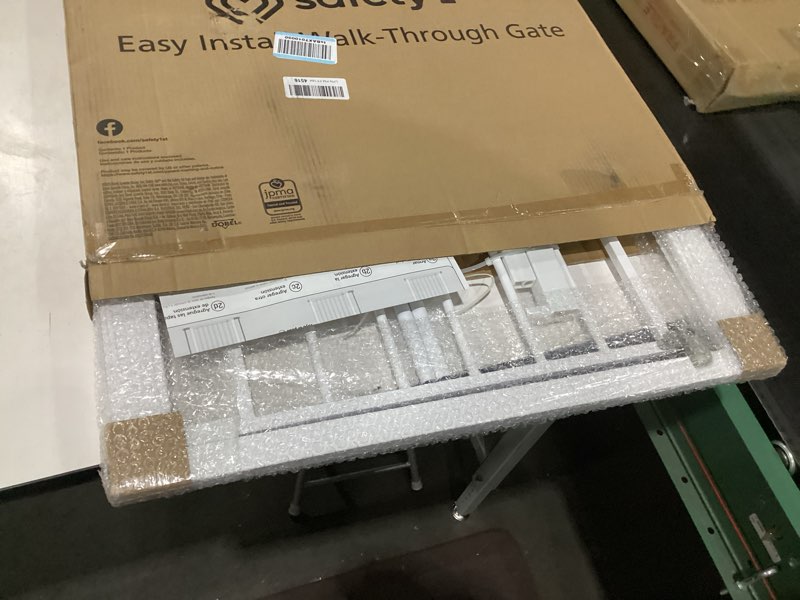 Condition photo showing New/Like New for Safety 1st Easy Install Walk Thru Baby Gate for Doorway With Door, Dog Gates, Fits 29"-38", Easy Install 28" Tall, White 1-Pack 29" to 38" Wide x 28" Tall White