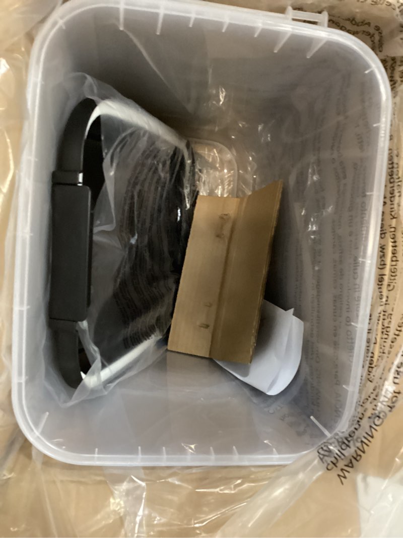 Condition photo showing Good Condition for amazon basics pet food storage container 40lbs 30lbs+10lbs 1