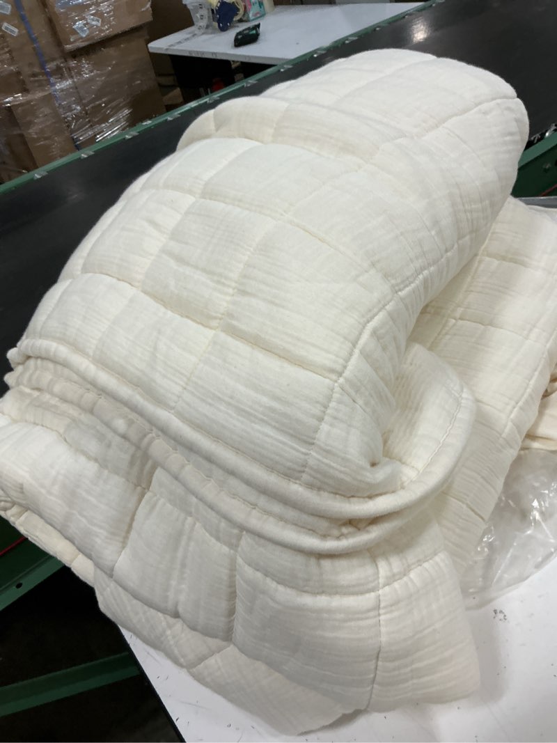 Condition photo showing As Is for (incomplete missing pillowcases)  organic cotton gauze box quilt set, full/queen, ivory