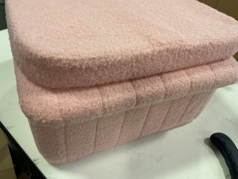Condition photo showing Good Condition for Vanity Stool Chair with Storage and Folding Back, Small Faux Fur Soft Ottoman, 4 Metal Legs with Anti-Slip Feet, Modern Multifunctional Chairs for Makeup, Bedroom (Pink)