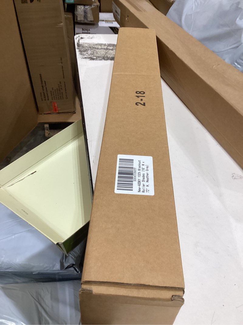 Condition photo showing Good Condition for blackout shade