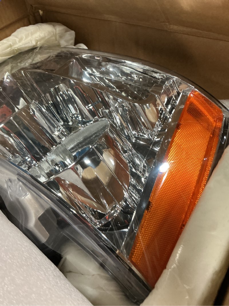 Condition photo showing Good Condition for apsve headlights assembly fit for 2007-2014 chevy tahoe,for 07-13 chevy suburban avalanche replacement headlamp pair oe style, chrome housing amber side