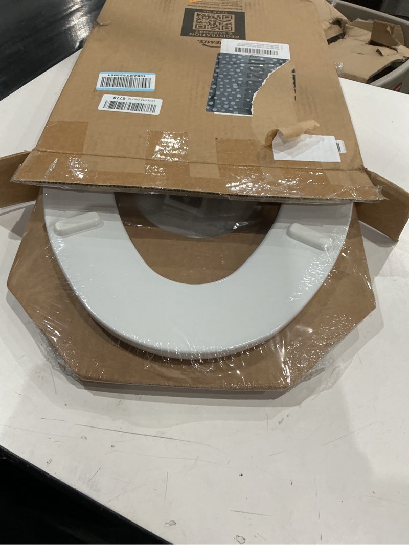 Condition photo showing New/Like New for bemis 1500ec 390 lift-off wood elongated toilet seat, cotton white (pack of 1)