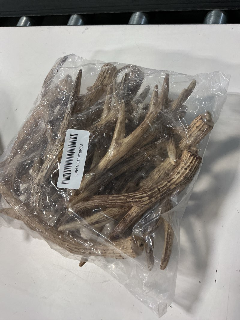 Condition photo showing New/Like New for sumind 20 pcs deer antler ornaments reindeer tree ornaments rustic deer antlers reindeer hanging decoration for hunter craft tree woodland holiday party favors(4 tines,camel color) 4 tines camel color