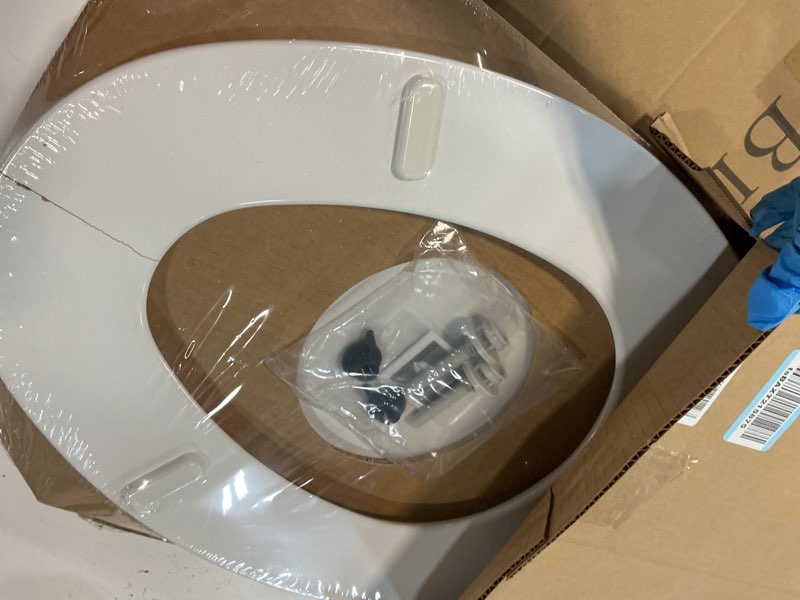 Condition photo showing Good Condition for bemis 1500ec 390 lift-off wood elongated toilet seat, cotton white (pack of 1)