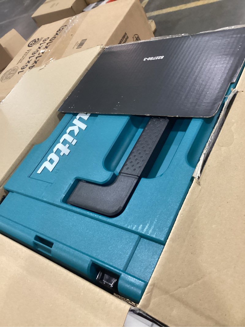 Condition photo showing New/Like New for makita xps01ptj 18-volt x2 lxt lithium-ion (36v) brushless cordless 6-1/2 inch plunge circular saw kit (5.0ah) with 199140-0 39 inch guide rail(sold separately) track saw kit