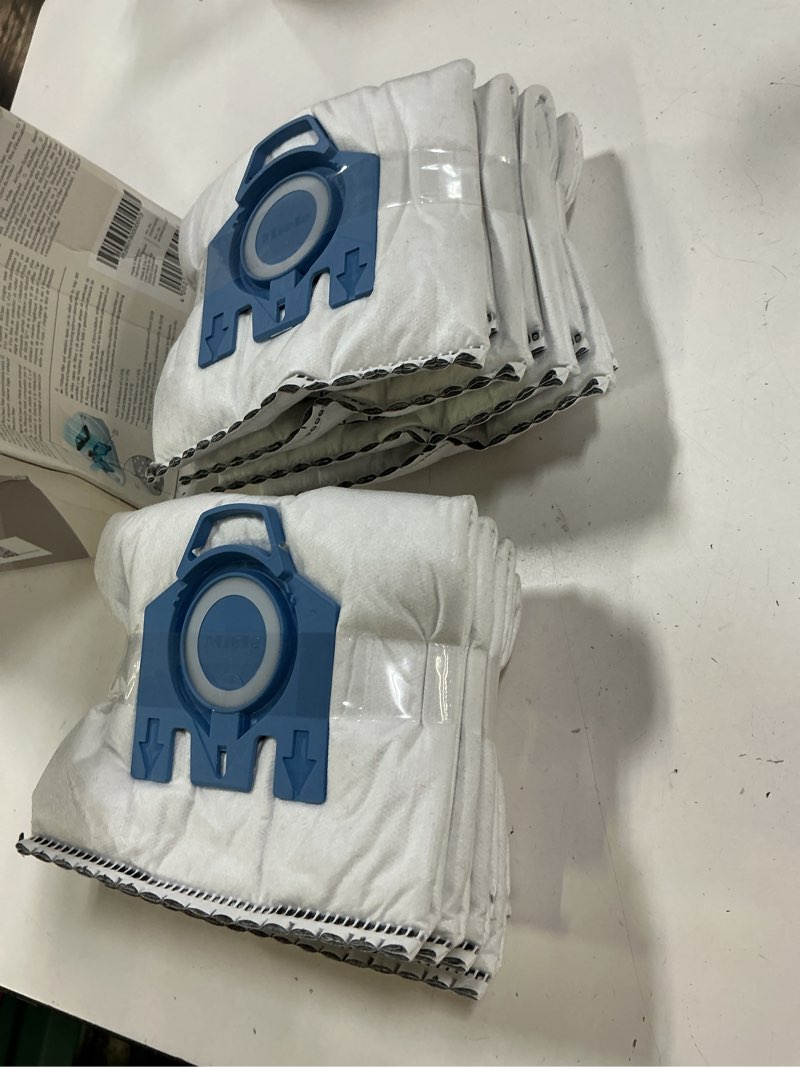 Condition photo showing Good Condition for miele genuine airclean xl pack gn vacuum cleaner bags, 8 bags included, for miele complete c3, complete c2, and classic c1 vacuum cleaners (pack of 1)