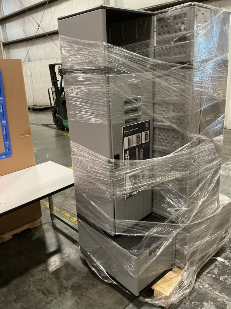 Condition photo showing Good Condition for bmcl7250 suncast sports locker 