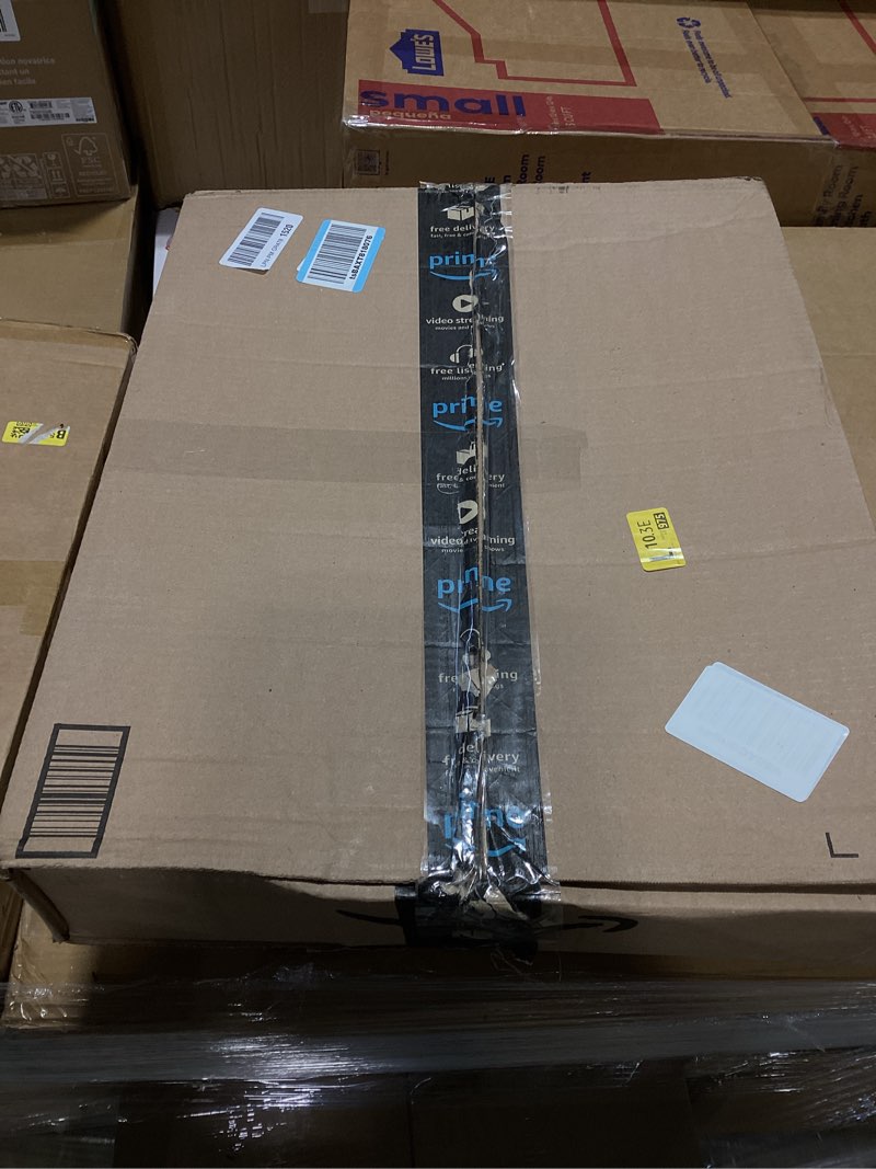 Condition photo showing Good Condition for upsimples 16x20 picture frame, display pictures 11x14 with mat or 16 x 20 without, wall hanging poster frame, white, 1 pack white 16x20