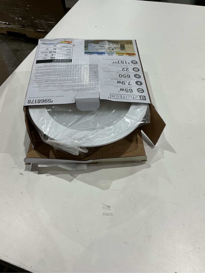 Condition photo showing As Is for similar daminy 12 pack 6 inch led recessed lighting with junction box,5cct,ultra-thin recessed light,10w 1100lm, dimmable canless wafer ceiling light, high brightness 6 inch white