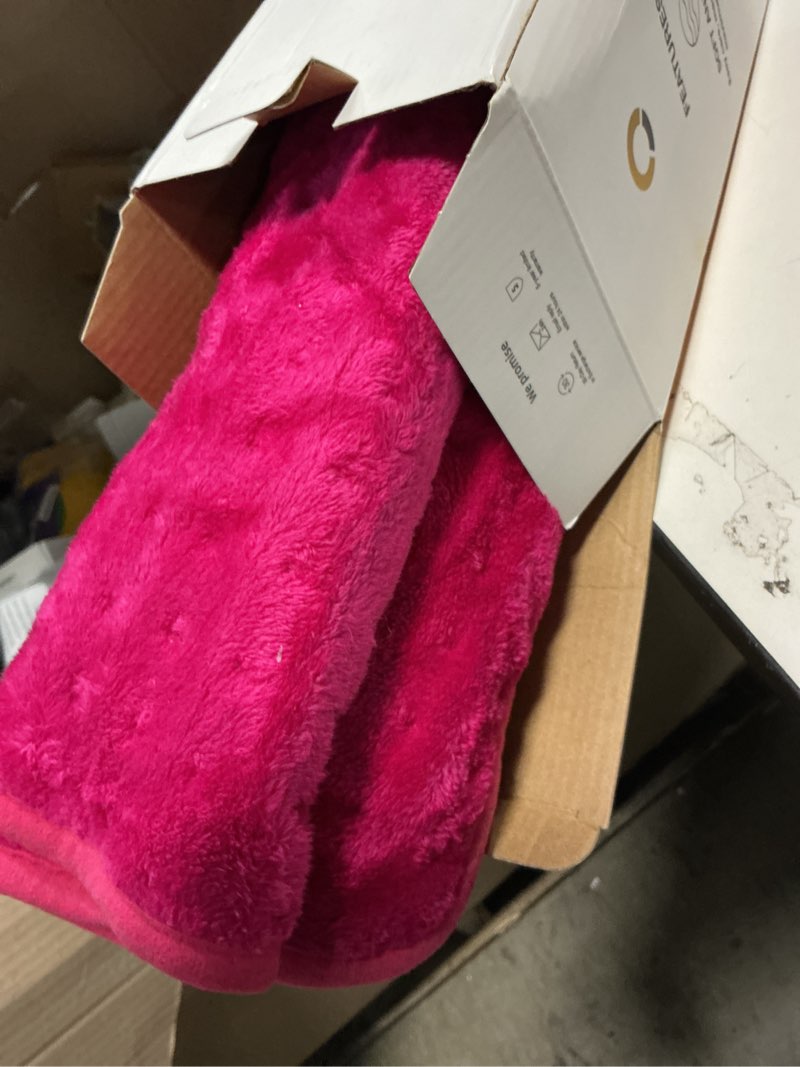 Condition photo showing Good Condition for WOOMER Extra Large Heating Pad, 17"x33" XL Heating Pad, Heat Pad with Multi-Color Option, Moist Heat Therapy Feature, Auto Shut-Off, Power Cords Storage Belt 17" × 33" Magenta