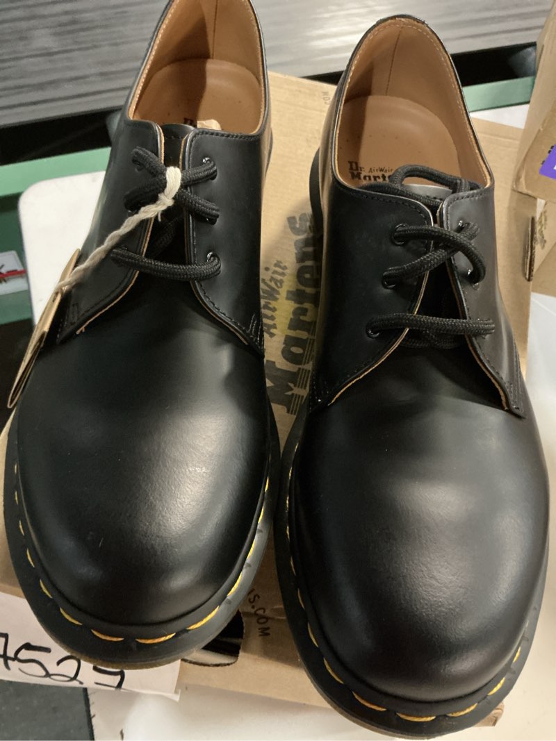 Condition photo showing Good Condition for dr. martens unisex adult audrick 3-eye shoe (size 7 )