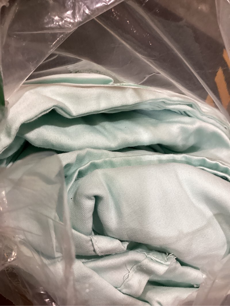 bed cover and sheet