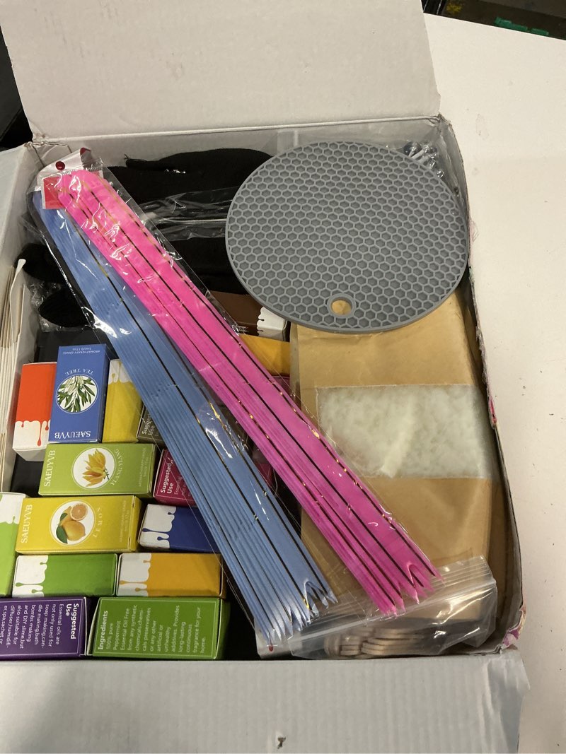 Condition photo showing Good Condition for saeuyvb candle making kit - diy starter soy candle making supplies/kit - soy wax, 10 jars & tins, 10 pleasant scents, color dyes & more?perfect candle making kit for adults