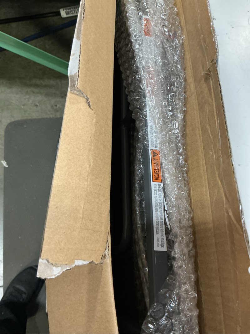 Condition photo showing Good Condition for safety 1st contemporary tall-and-wide gate, grey