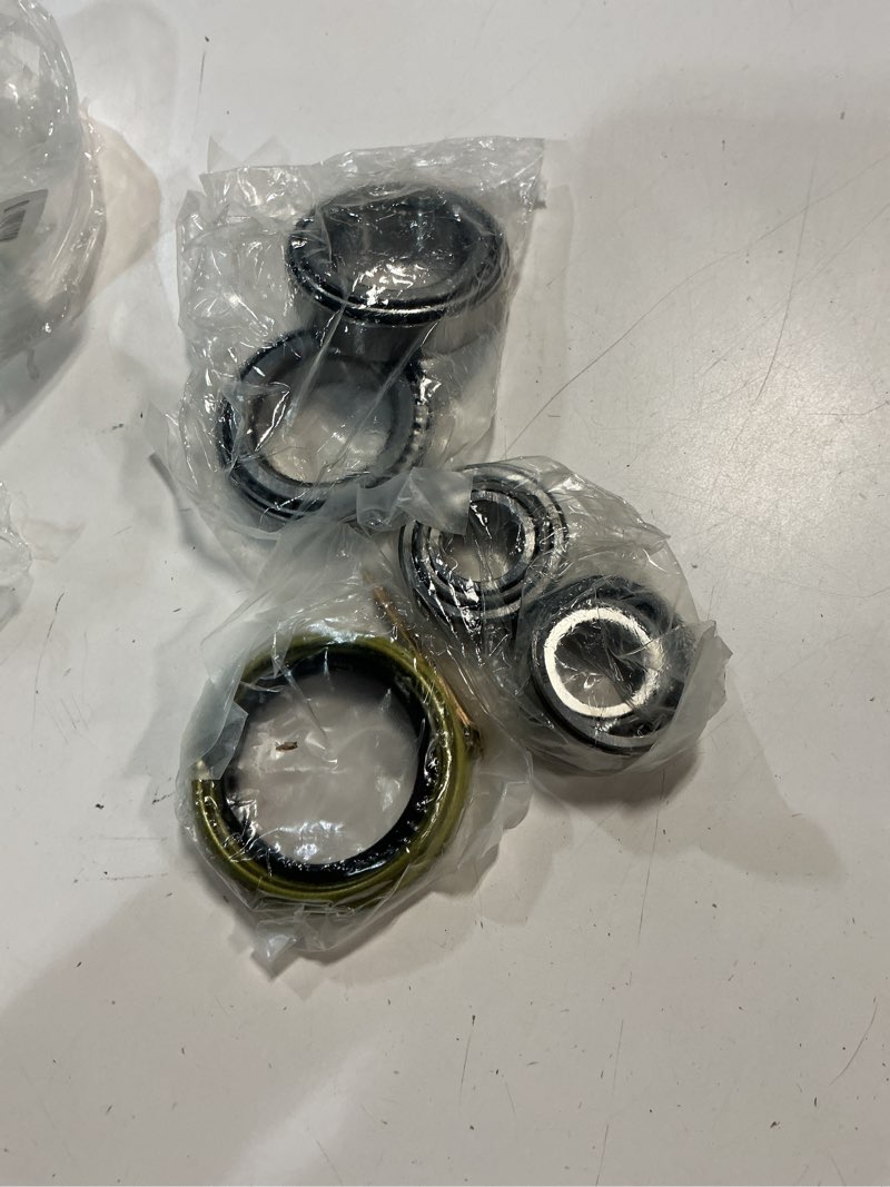 Condition photo showing Good Condition for deeg replace ford front wheel bearings kit for 2wd ford f-150 expedition lightning ranger 1997-2003 wta18 wta12 ws4148