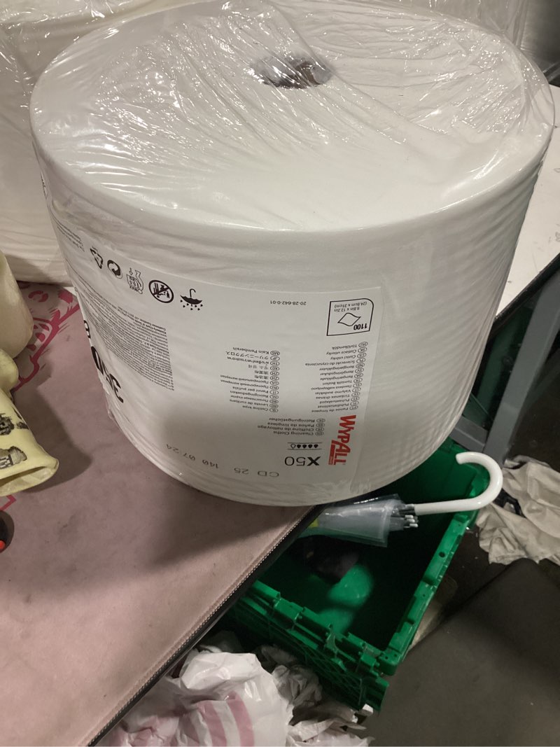 Condition photo showing New/Like New for wypall x50 disposable cloths (35015)  jumbo roll  9.8 x 13.4  white  1 100 sheets per roll