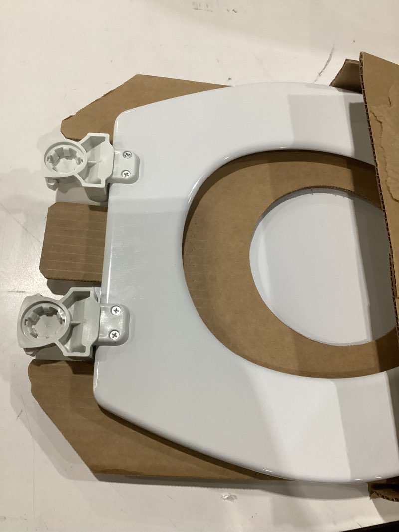 Condition photo showing Good Condition for bemis 500ec 390 toilet seat with easy clean & change hinges, 1 pack round, cotton white