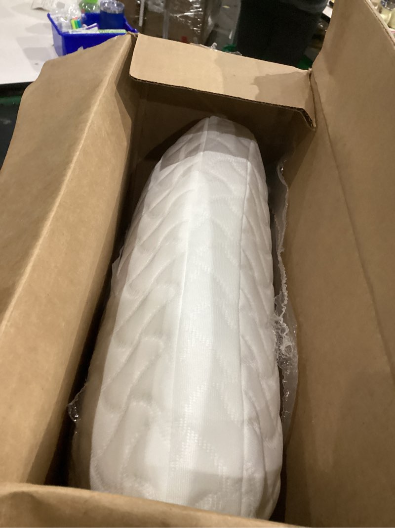 Condition photo showing Good Condition for Tempur-Pedic TEMPUR-Cloud Pillow for Sleeping, Standard, White 1