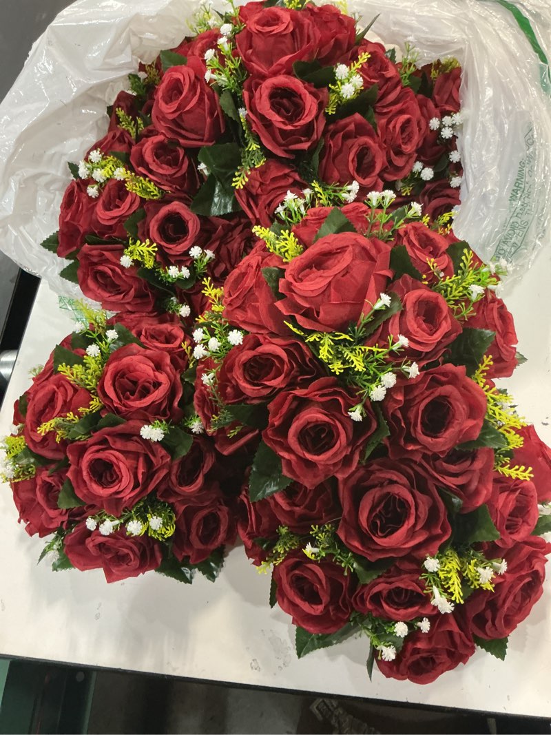 Condition photo showing Good Condition for BLOSMON Flower Balls Wedding Rose Centerpieces: 6 Pcs Crimson Fake Flowers Kissing Balls Decor Artificial Floral Arrangements Flower Bouquet of Roses Home Party Table DIY Decorations Crimson 6