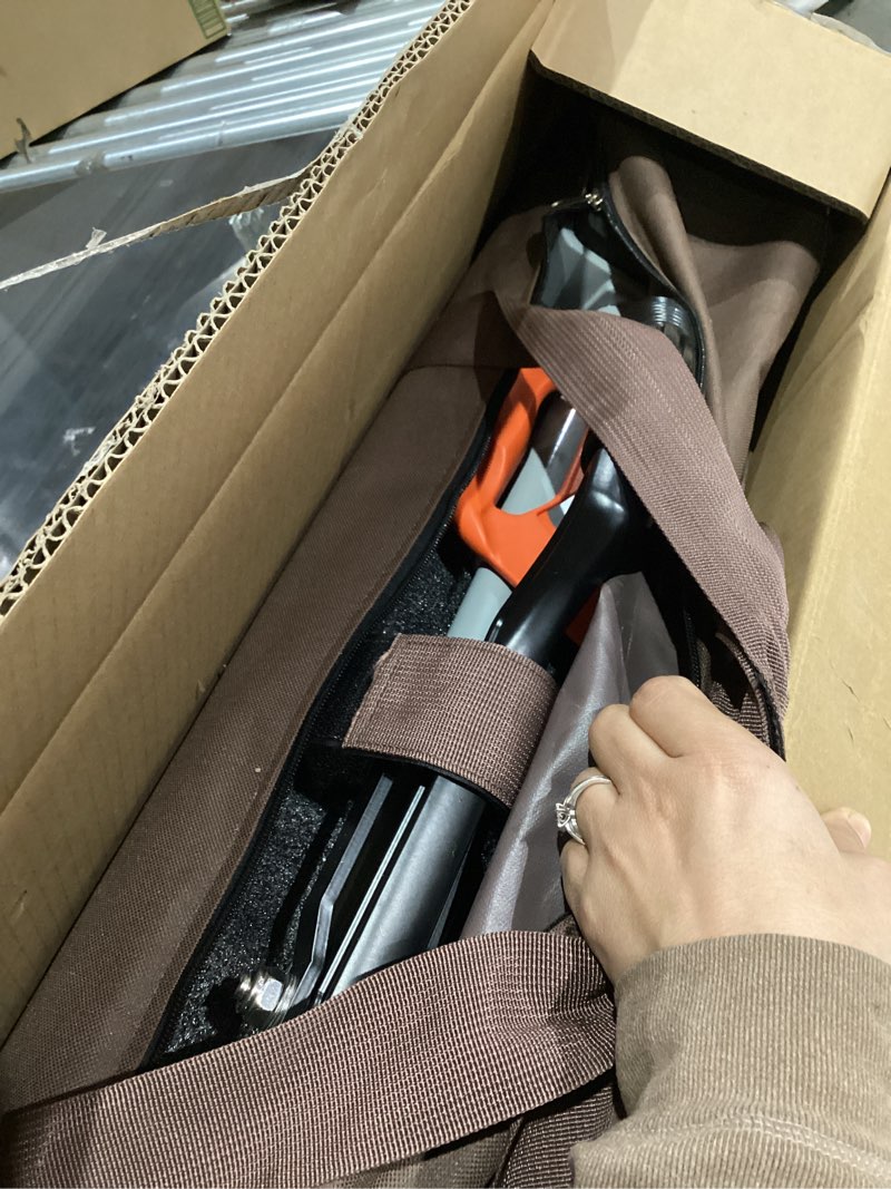 Condition photo showing Good Condition for ZY326 Kneeless Carpet Stretcher, Tucker and Cutter Combo