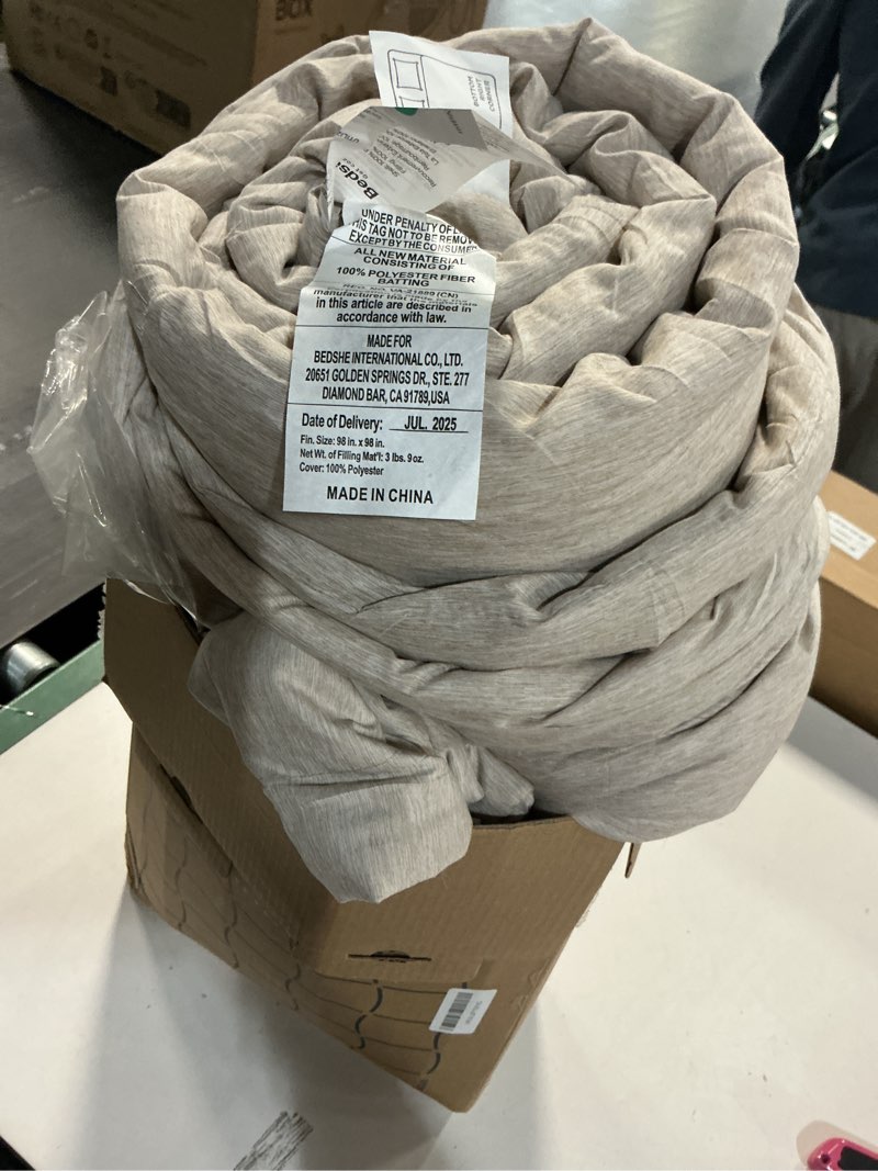Condition photo showing Good Condition for Bedsure Oversized Queen Comforter Set - Warm Taupe Soft Bedding for All Seasons, Cationic Dyed Bed Set, 3 Pieces, 1 Oversized Queen Size Comforter (98"x 98") and 2 Pillow Shams (20"x 26"+2") Oversized Queen 13 - Warm Taupe