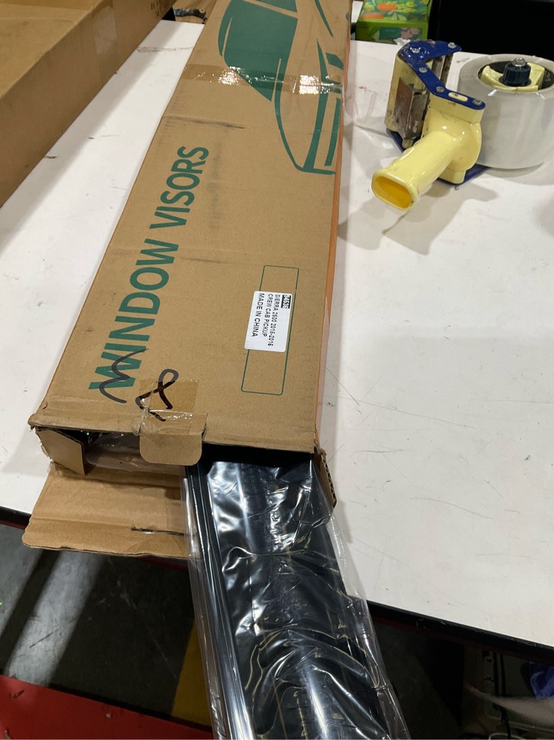 Condition photo showing Good Condition for window visors