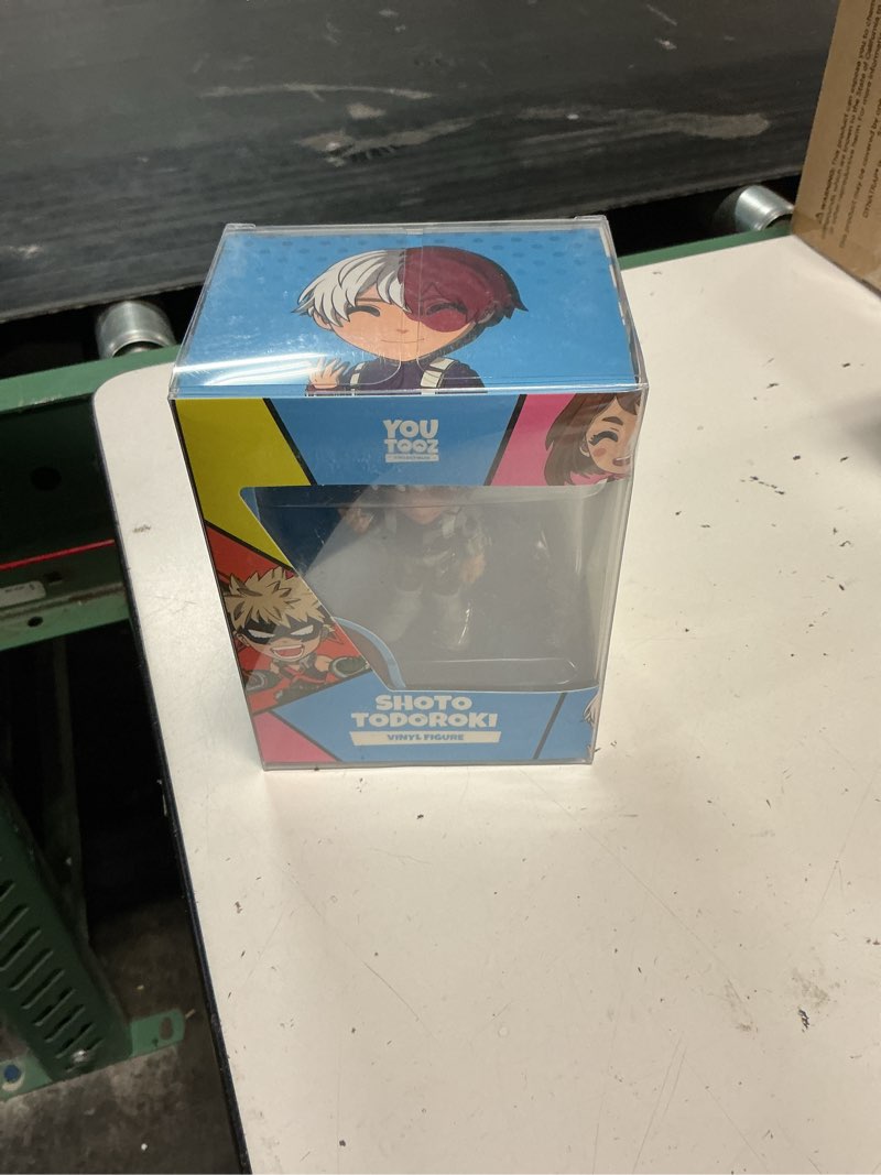 Condition photo showing New/Like New for youtooz my hero academia shoto todoroki 4.1" vinyl figure, shoto todoroki from my hero academia collection
