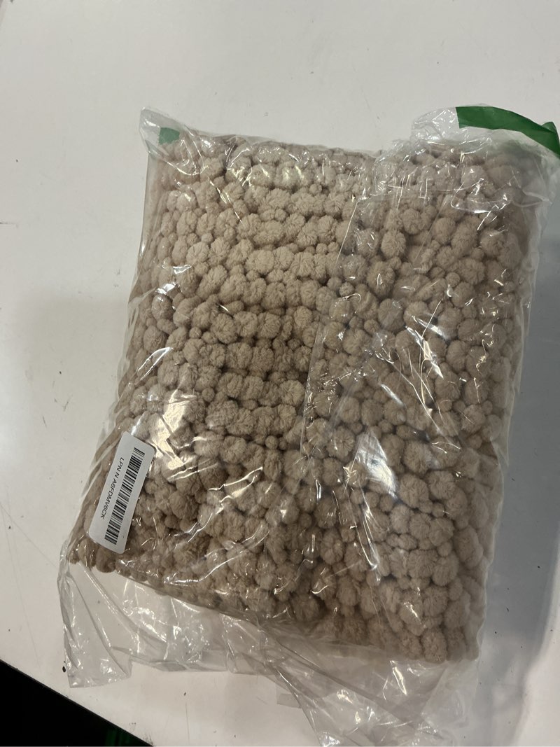 Condition photo showing New/Like New for olanly thick bathroom rugs 30x20, extra soft absorbent chenille bath rugs, rubber backing, machine wash dry, bath mats for bathroom floor, tub and shower, home decor accessories, beige beige rectangular 30" x 20"