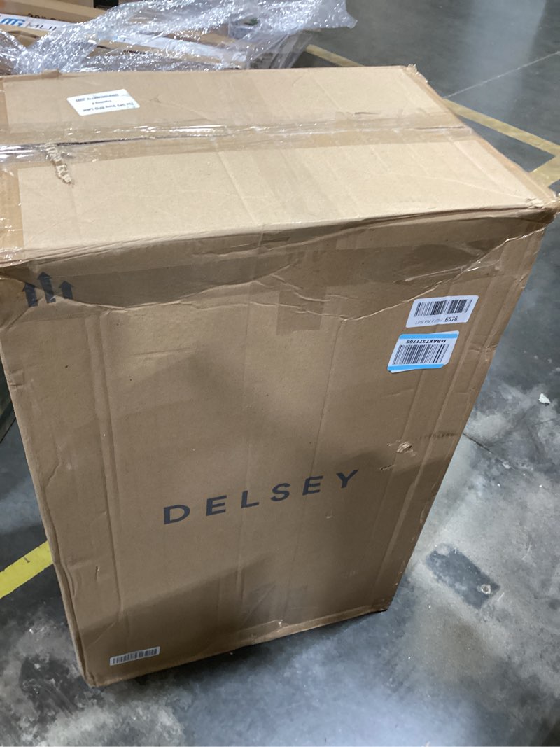 Condition photo showing Good Condition for delsey suit case