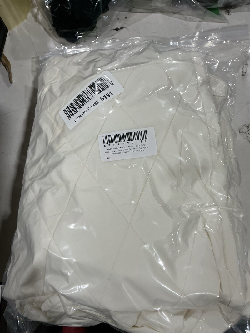 Condition photo showing Good Condition for magcomsen women's long winter quilted puffer jackets lightweight warm insulated coat waterproof outwear parkas with hood large tall beige