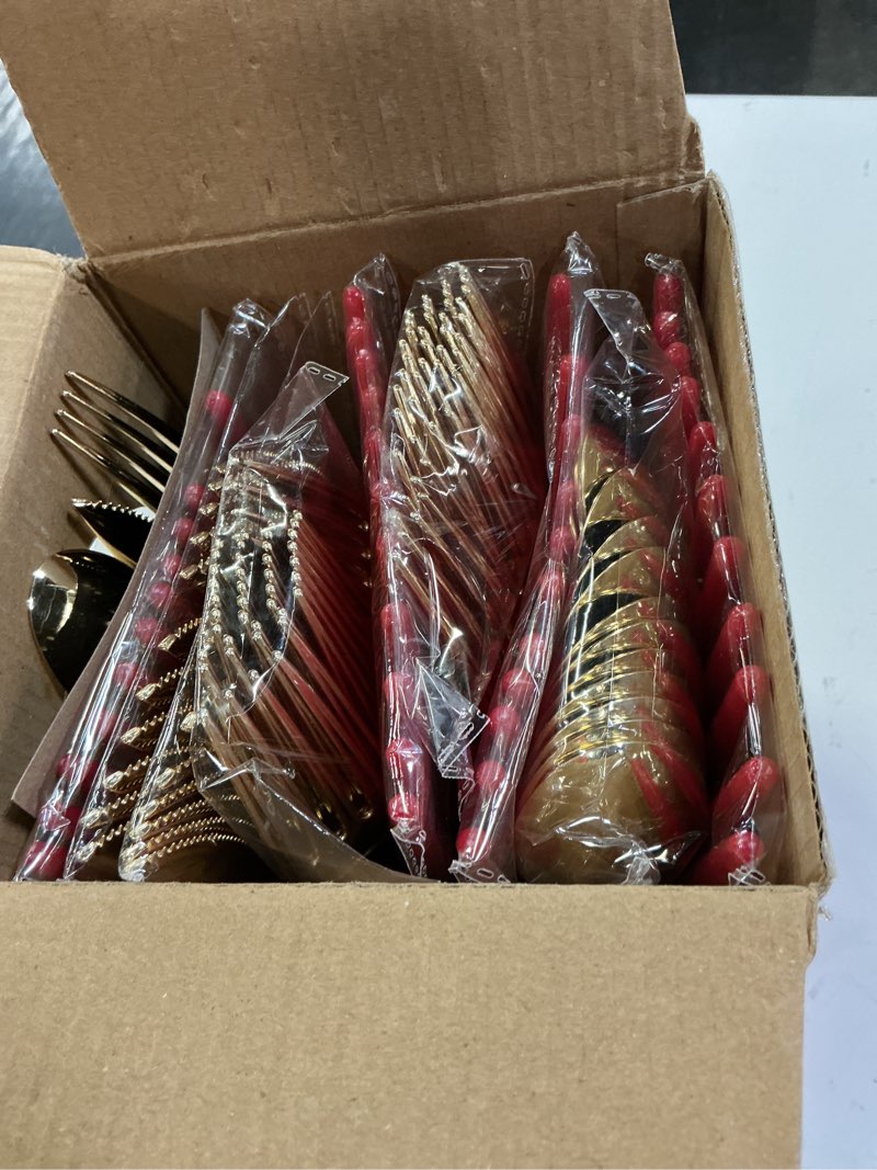 Condition photo showing New/Like New for supernal 102pcs red plastic silverware, gold plastic utensils with red handle, gold disposable utensils heavy duty includes 34 forks, 34 spoons and 34 knives prefect for party, wedding & mother's day 102pcs gold plastic cutlery with red handle