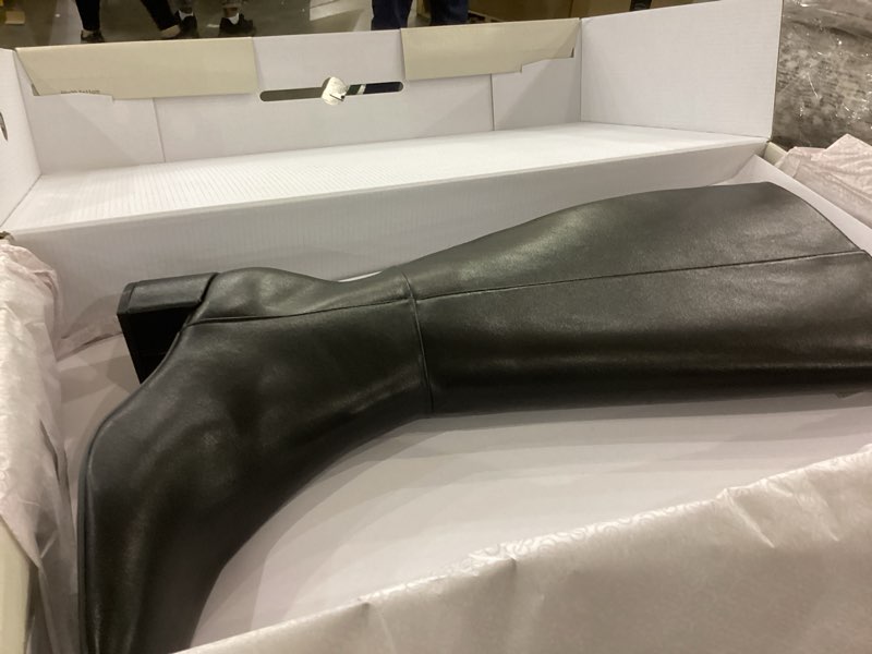 Bandolino Women's Addyson WDE Calf Knee High Boot, Black Smooth 001, 8.5