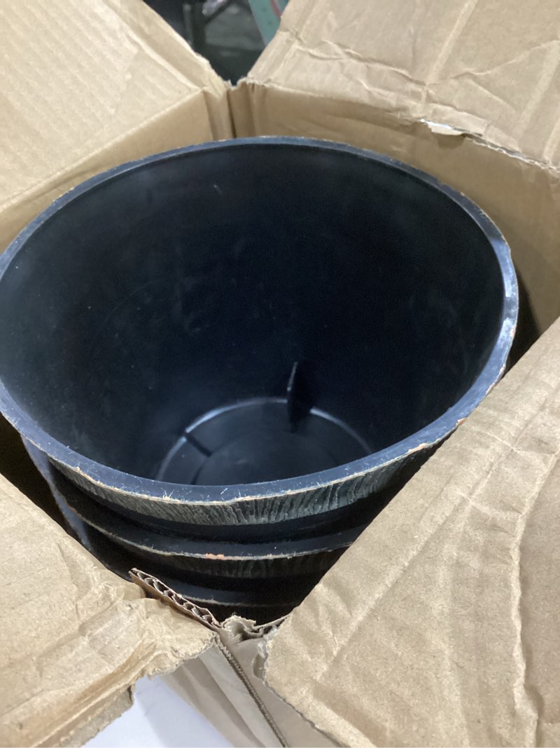 Condition photo showing Good Condition for WEICHENGXING 5 Pack 7 Inch Plastic Plant Pots, Whiskey Barrel Planters, Flower Pots for Indoor Outdo