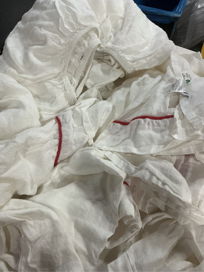 Condition photo showing Good Condition for quince, organic linen piped sheet /set of 4 pcs/king/whithe -cheery